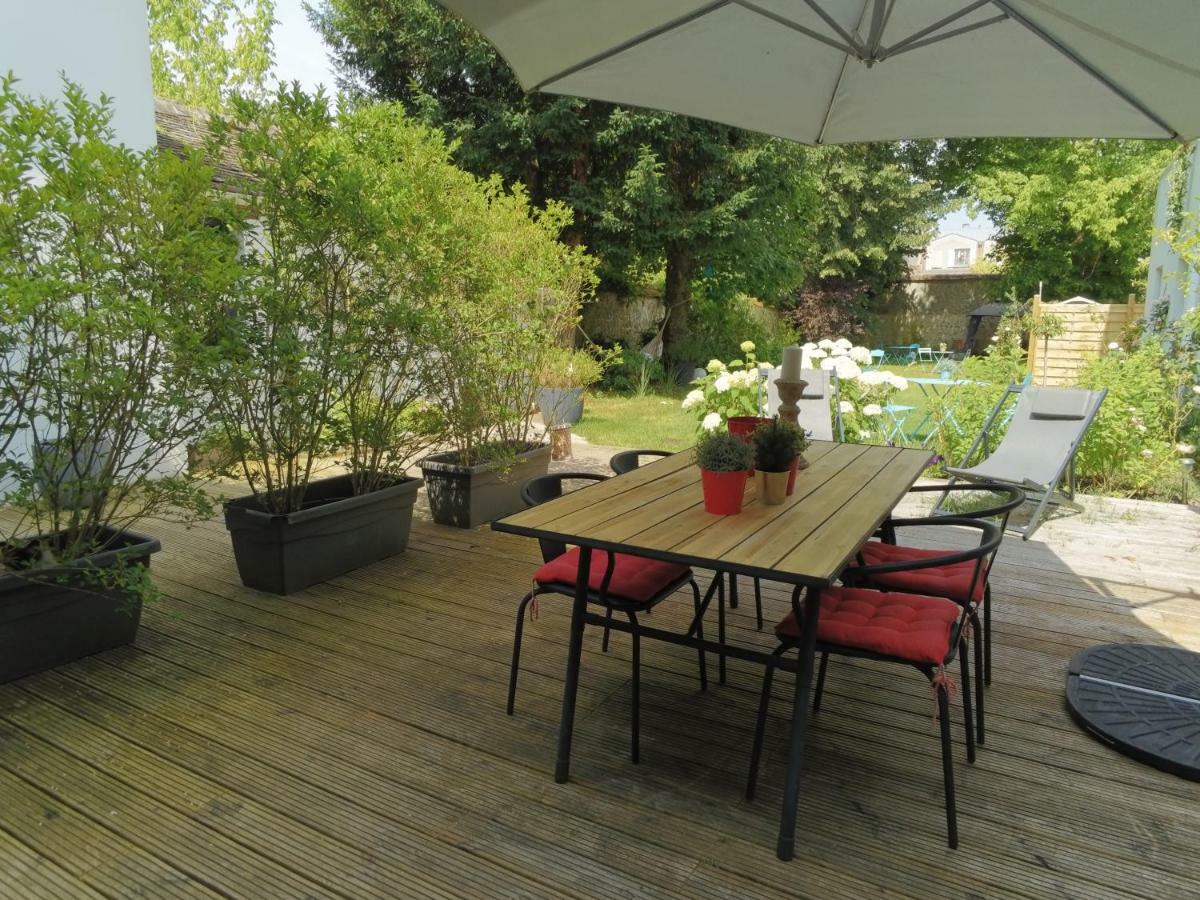 Le Clos Saint Honore Hotel Fontainebleau Bagian luar foto
